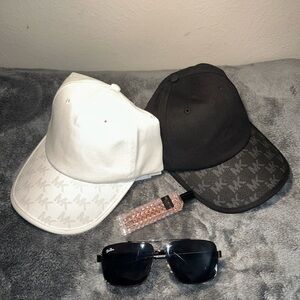 Black and White Men's Cap Set